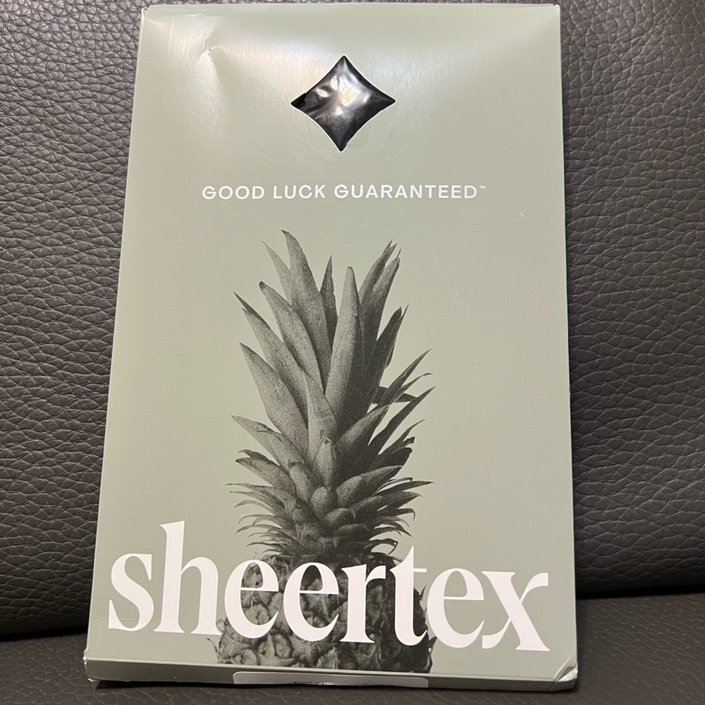 NWT - Sheertex Classic Sheer Tights in black Size Large